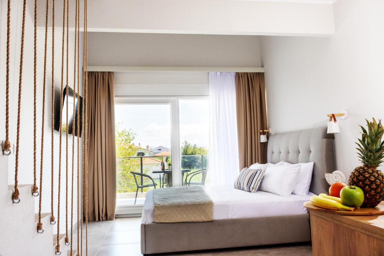 Sithon Diamond Suites 1 Nikiti  Bagian luar foto
