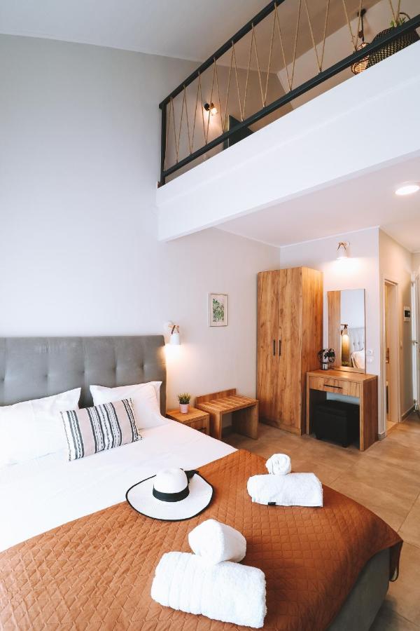 Sithon Diamond Suites 1 Nikiti  Bagian luar foto