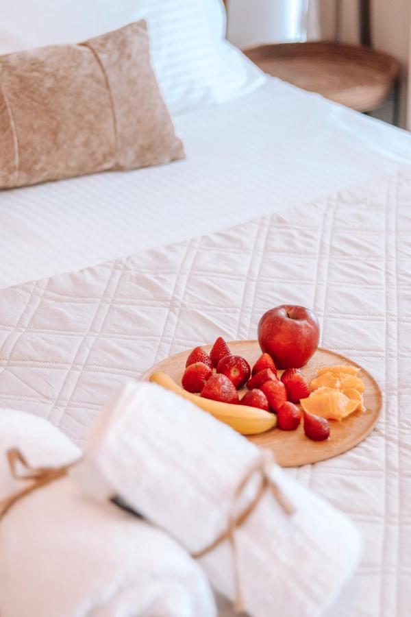 Sithon Diamond Suites 1 Nikiti  Bagian luar foto